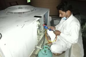 خدمة شحن غاز فريون للتكييف