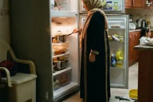 أخطاء يومية تقلل عمر الثلاجة دون أن نشعر داخل البيت الكويتي