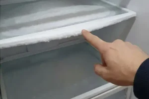 اعطال الثلاجة التي يمكن تجاهلها مؤقتا واعطال لا يجوز تأجيلها