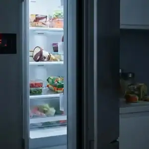 هل انقطاع الكهرباء المتكرر يؤثر على عمر الثلاجة؟